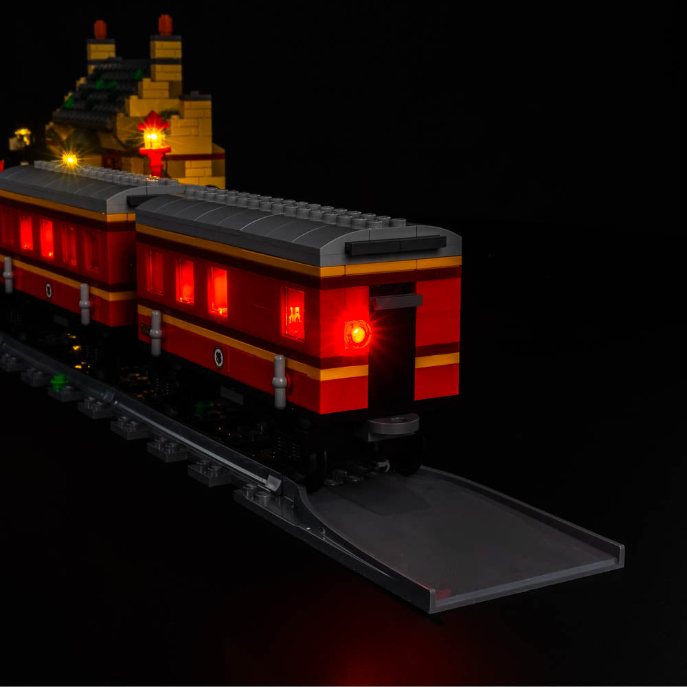 Hogwarts Express ™ Train Set with Hogsmeade Station™ 76423, Harry Potter™