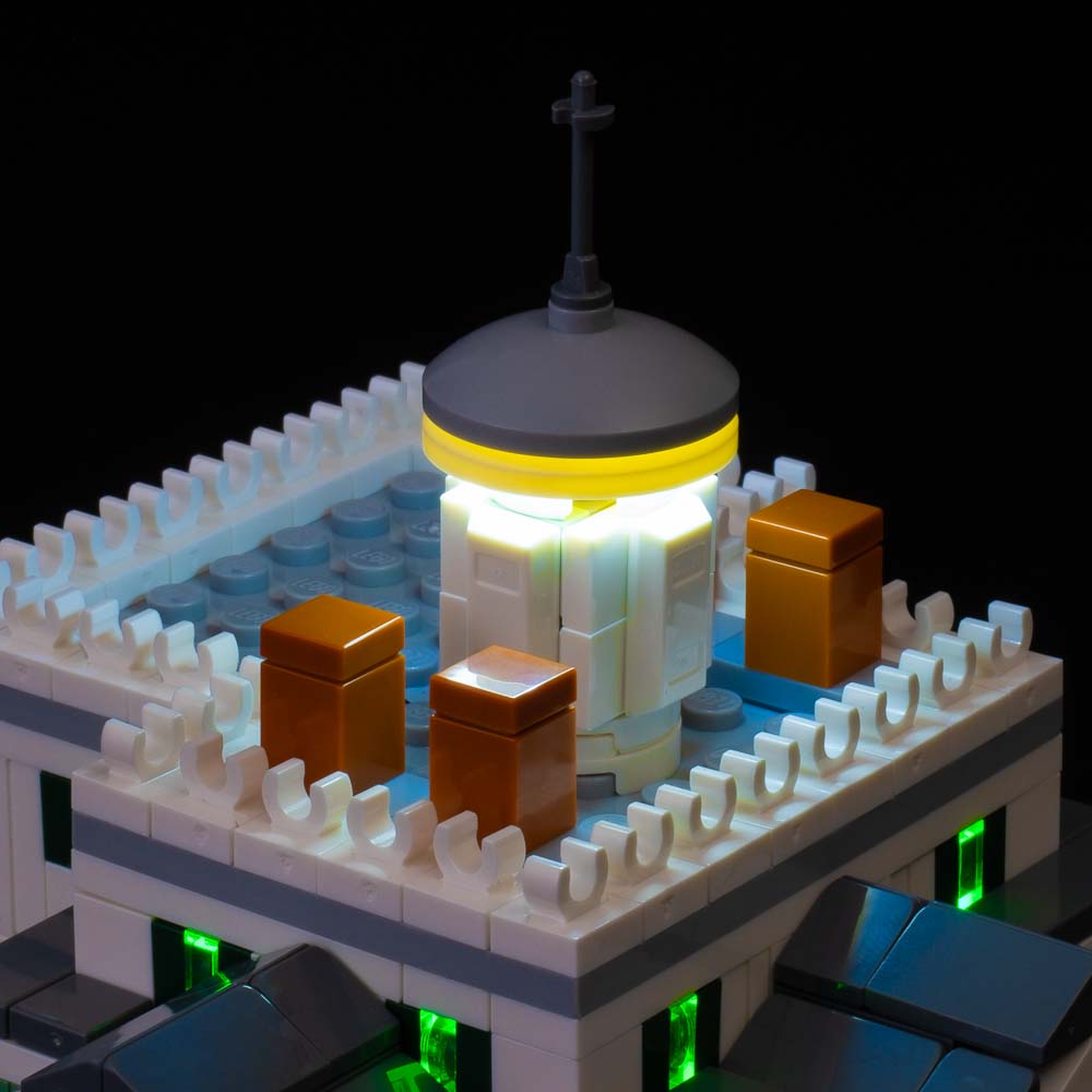 https://www.lightmybricks.com/cdn/shop/products/40521-LEGO-MiniDisneyTheHauntedMansion-top-tower-Light-My-Bricks_1000x.jpg?v=1661400434